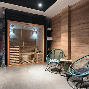  Apartment Exclusive