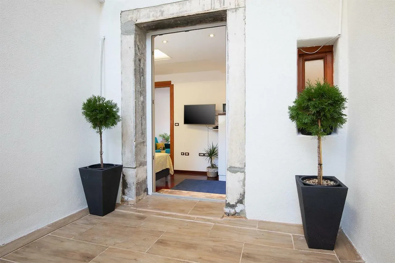Apartment Ulysses Pula 0*,  Croatia